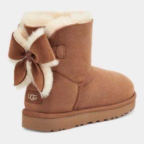 UGG Shoes - UGG Chestnut Classic Heritage Bow